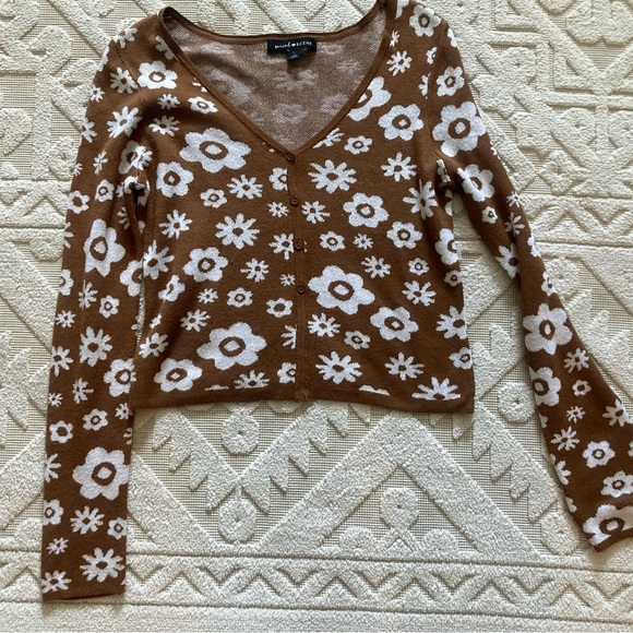 Social Scene Brown and White Floral Cardigan Sweater - Picture 2 of 7